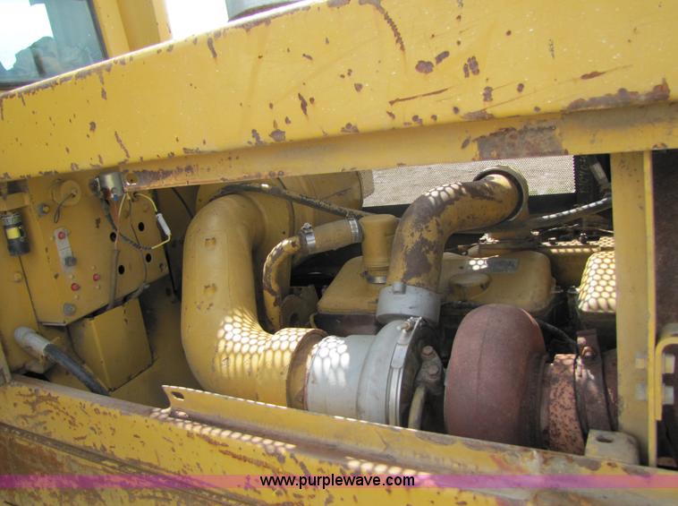 image for item 3446 Caterpillar 826C compactor