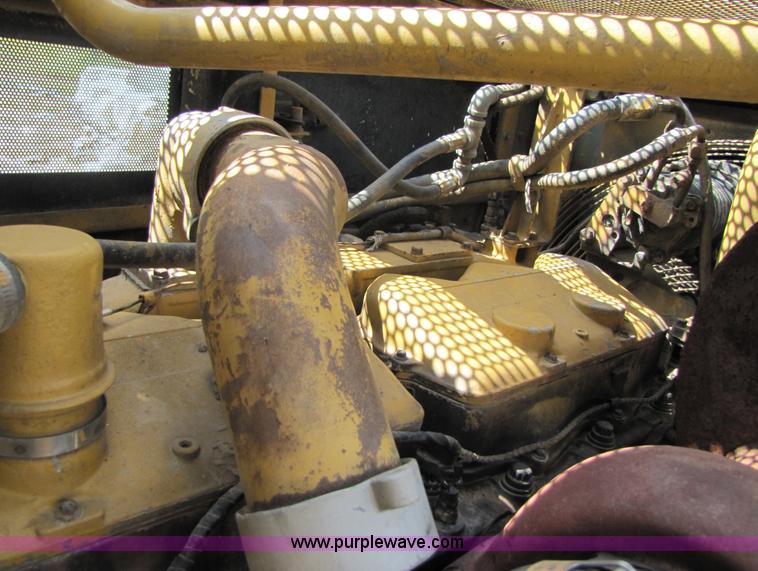 image for item 3446 Caterpillar 826C compactor