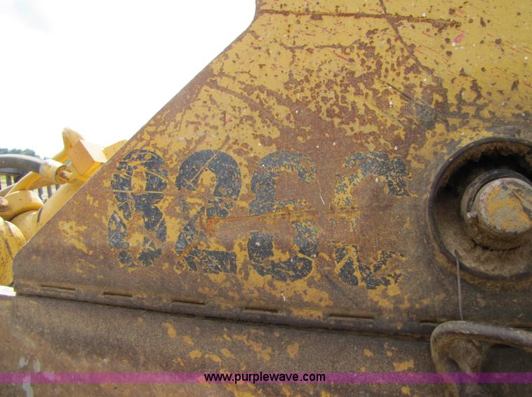 image for item 3446 Caterpillar 826C compactor