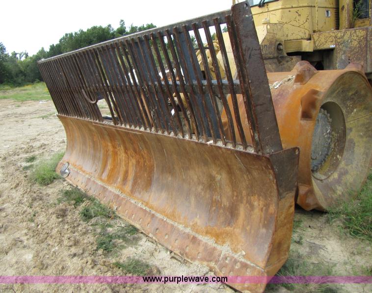 image for item 3446 Caterpillar 826C compactor