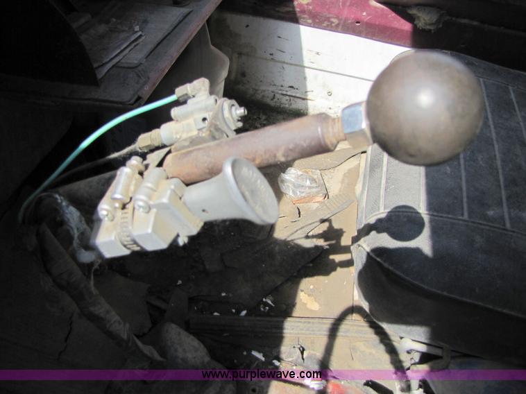 image for item 3576 1981 GMC Topkick C7D064 dump truck