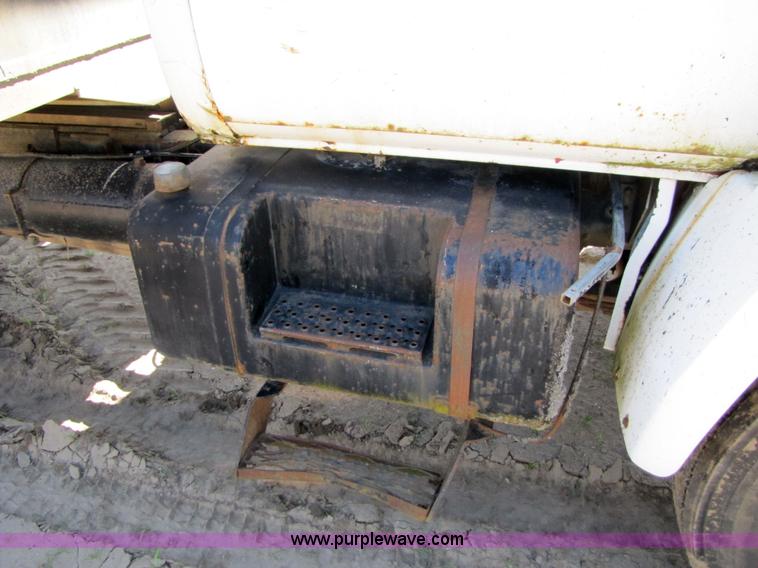 image for item 3576 1981 GMC Topkick C7D064 dump truck