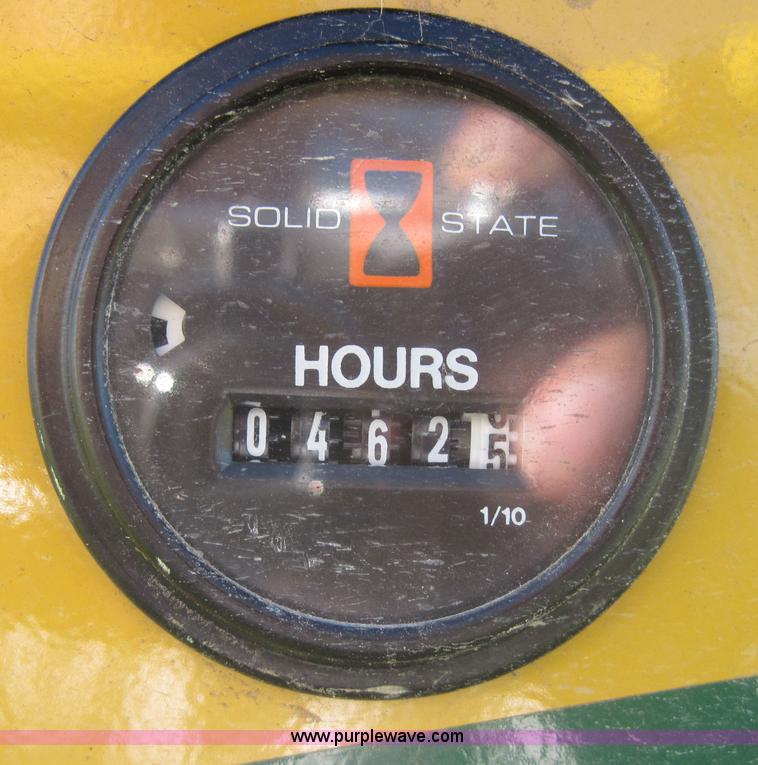 image for item 4117 2007 Vermeer SC252 stump cutter