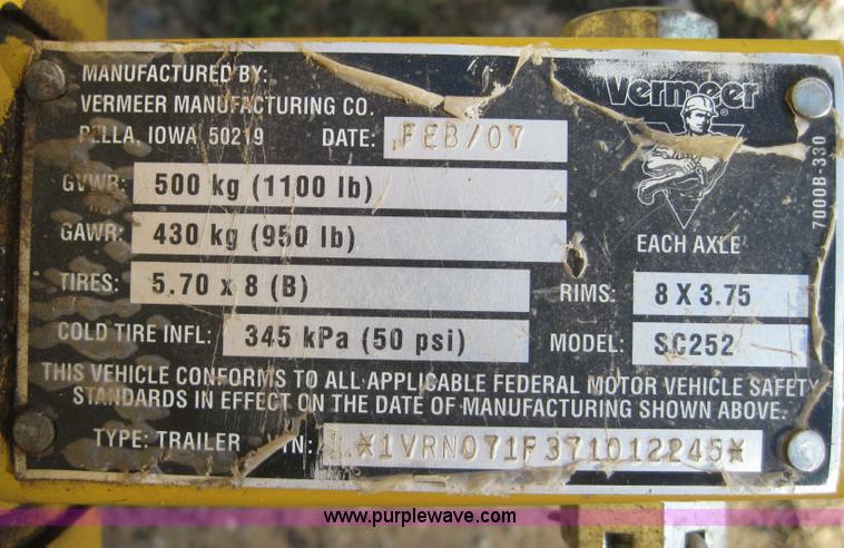 image for item 4117 2007 Vermeer SC252 stump cutter