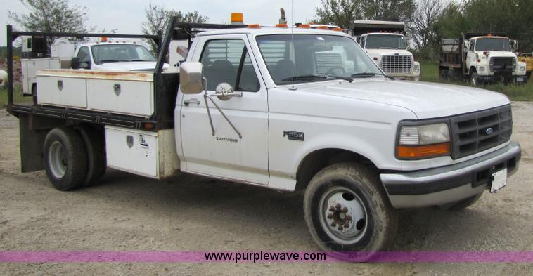 image for item 4762 1995 Ford F350 dually flatbed truck