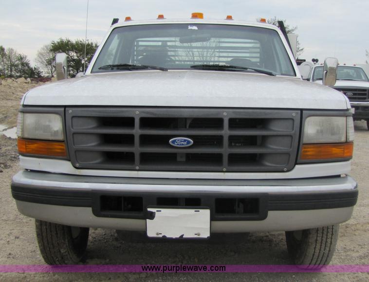 image for item 4762 1995 Ford F350 dually flatbed truck