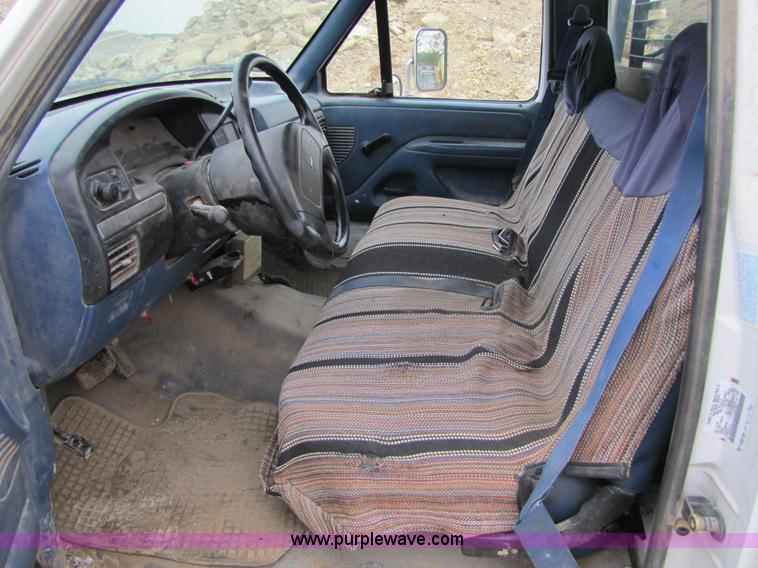 image for item 4762 1995 Ford F350 dually flatbed truck