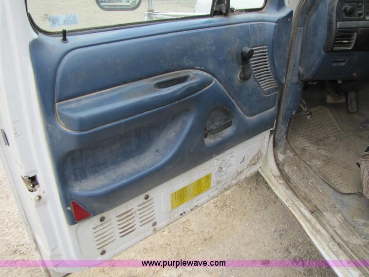 image for item 4762 1995 Ford F350 dually flatbed truck