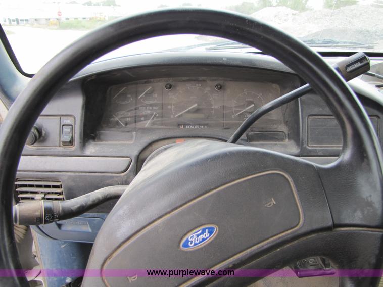 image for item 4762 1995 Ford F350 dually flatbed truck