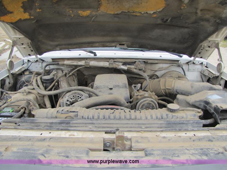 image for item 4762 1995 Ford F350 dually flatbed truck