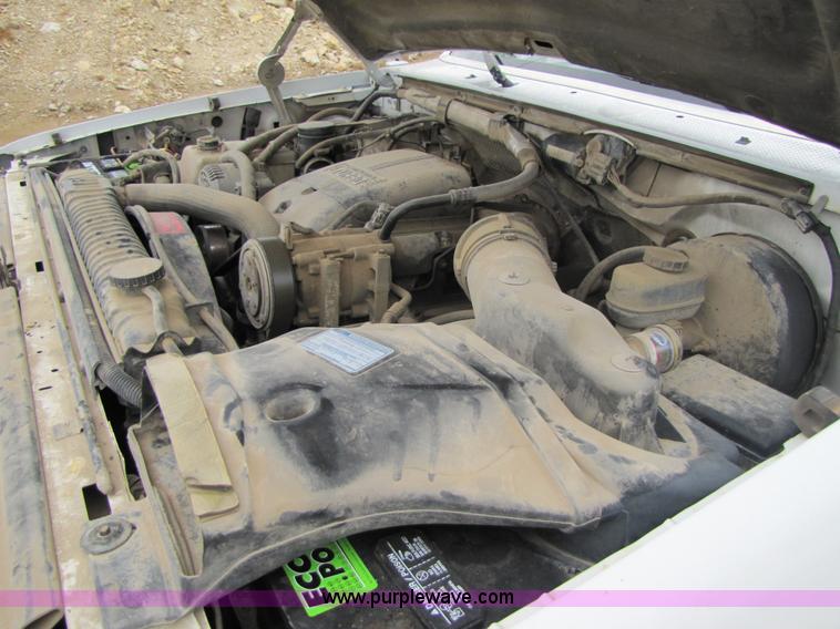 image for item 4762 1995 Ford F350 dually flatbed truck