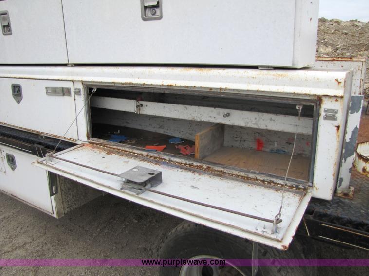 image for item 4762 1995 Ford F350 dually flatbed truck