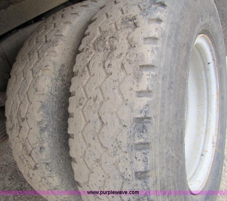 image for item 4762 1995 Ford F350 dually flatbed truck