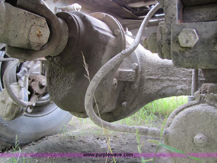 image for item 4763 1982 Freightliner FLC-64T semi truck