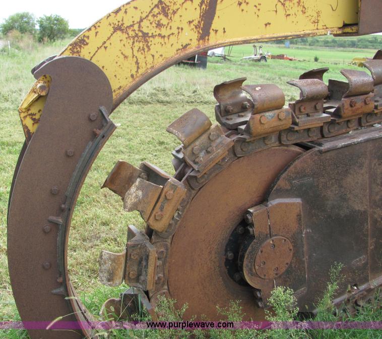 image for item 4900 Vermeer T-655 trencher