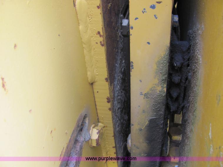 image for item 4900 Vermeer T-655 trencher