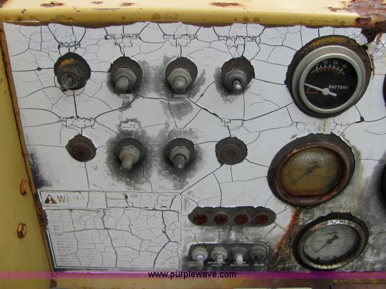 image for item 4900 Vermeer T-655 trencher