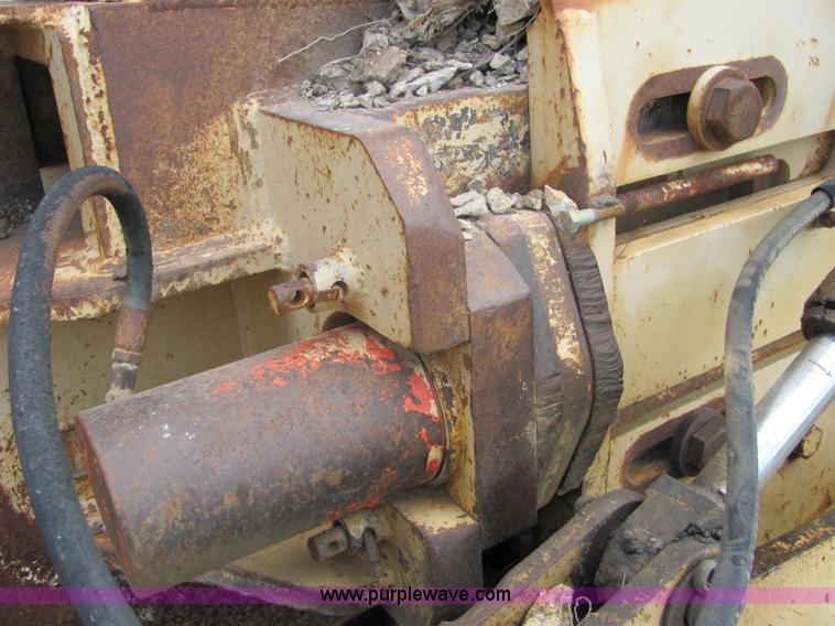 image for item 4901 2000 Tesmec TRS 1085B trencher