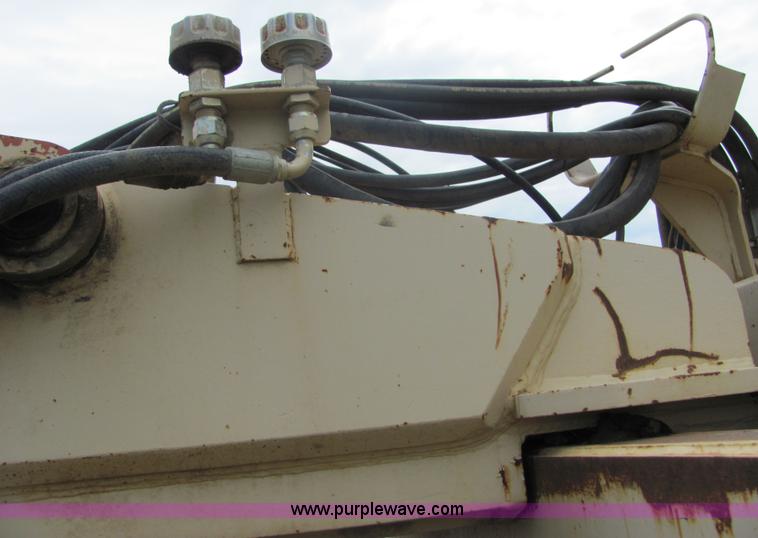 image for item 4901 2000 Tesmec TRS 1085B trencher