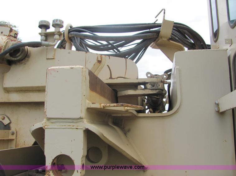 image for item 4901 2000 Tesmec TRS 1085B trencher