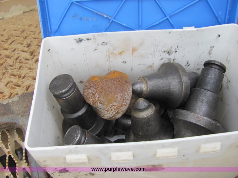 image for item 4901 2000 Tesmec TRS 1085B trencher