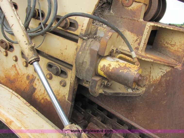 image for item 4901 2000 Tesmec TRS 1085B trencher