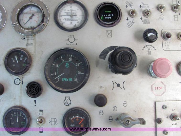 image for item 4901 2000 Tesmec TRS 1085B trencher