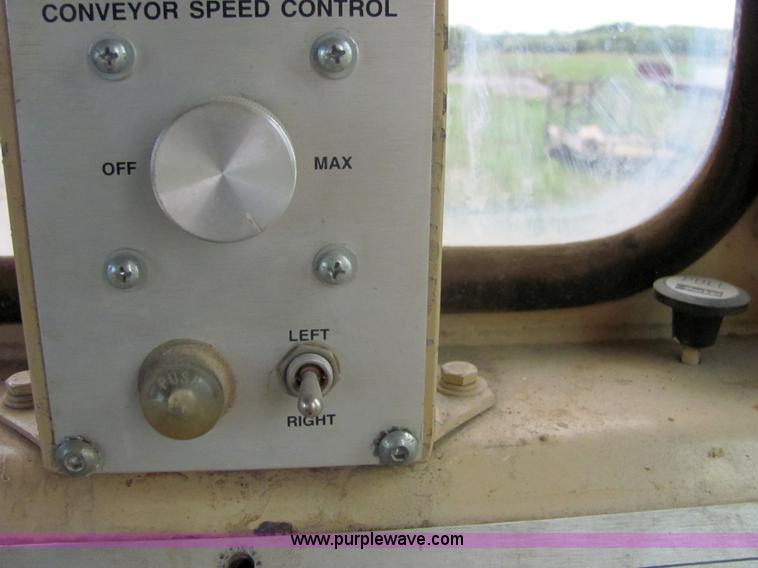 image for item 4901 2000 Tesmec TRS 1085B trencher