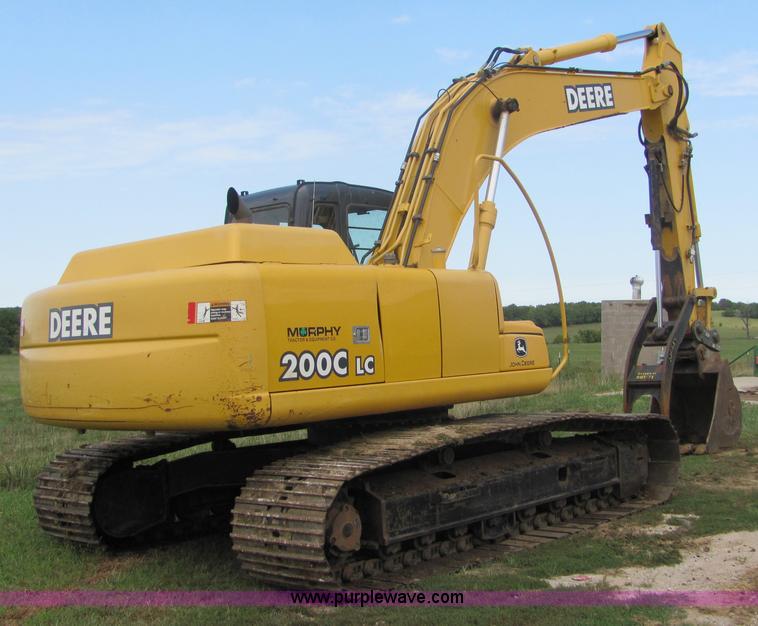 image for item 4903 2006 John Deere 200C LC excavator