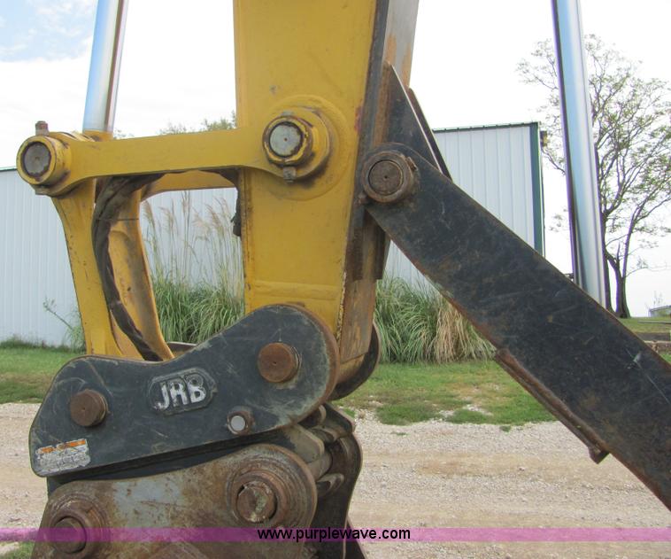 image for item 4903 2006 John Deere 200C LC excavator