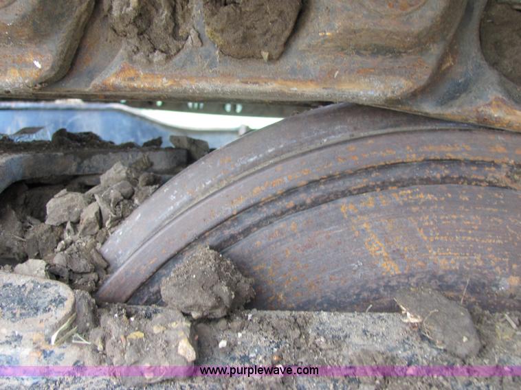 image for item 4903 2006 John Deere 200C LC excavator