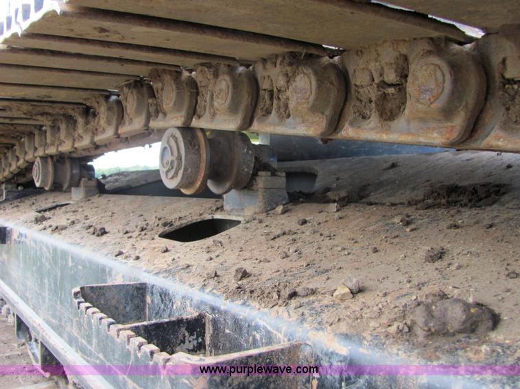 image for item 4903 2006 John Deere 200C LC excavator