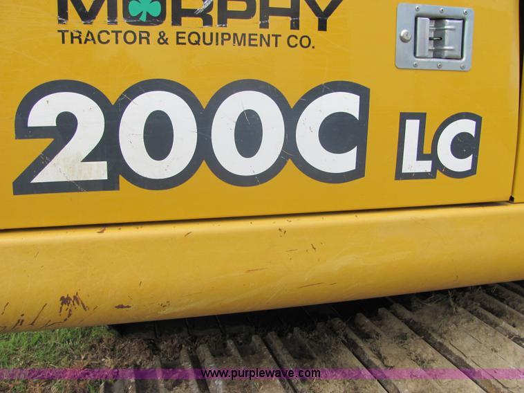 image for item 4903 2006 John Deere 200C LC excavator