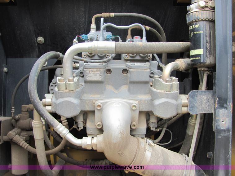 image for item 4903 2006 John Deere 200C LC excavator