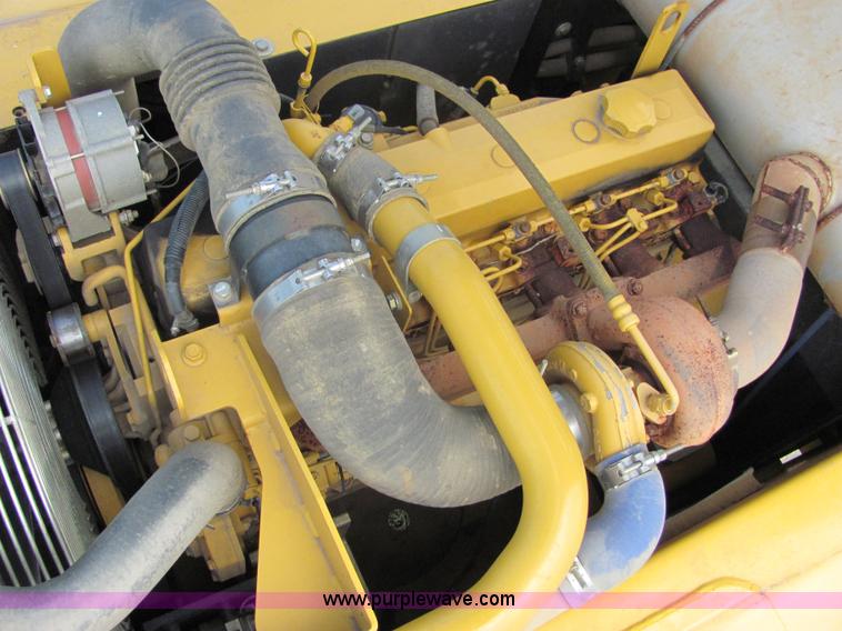 image for item 4903 2006 John Deere 200C LC excavator