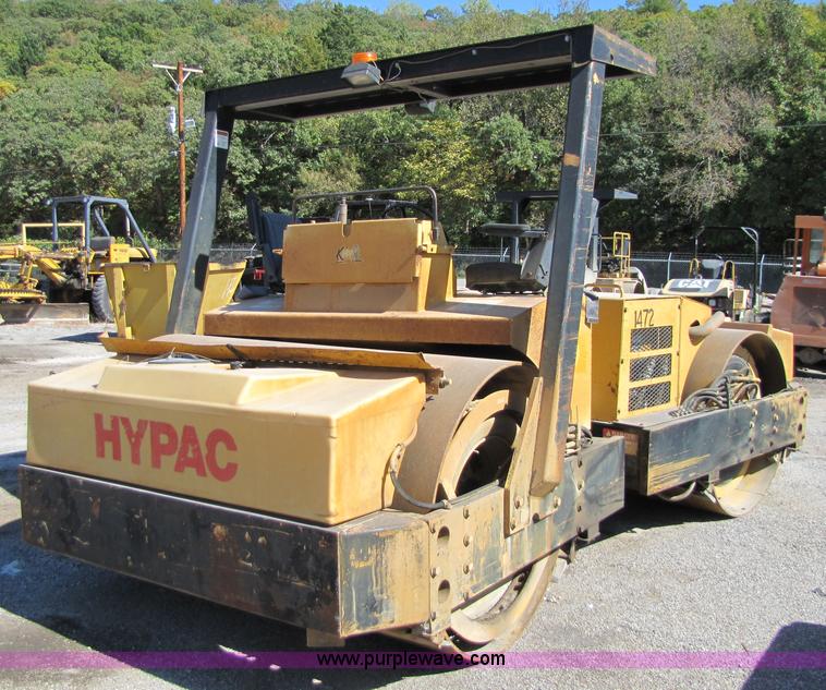 image for item 5185 Hypac C778A vibratory double drum compactor