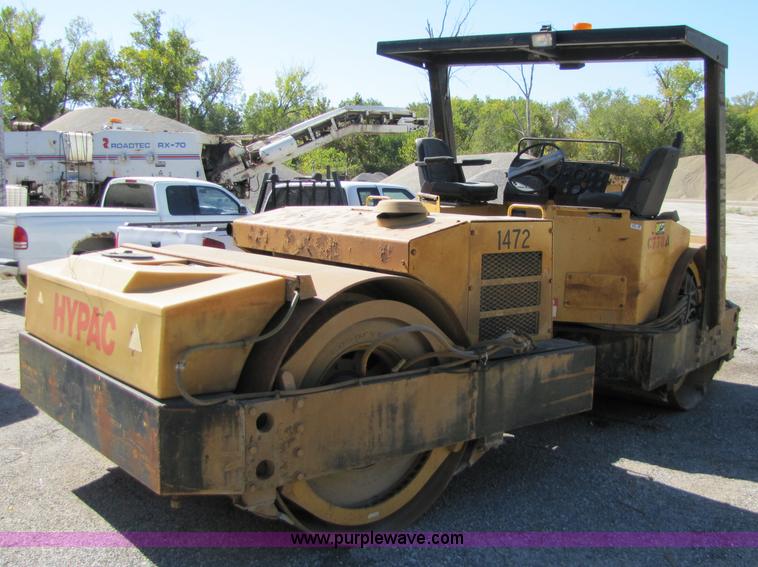 image for item 5185 Hypac C778A vibratory double drum compactor