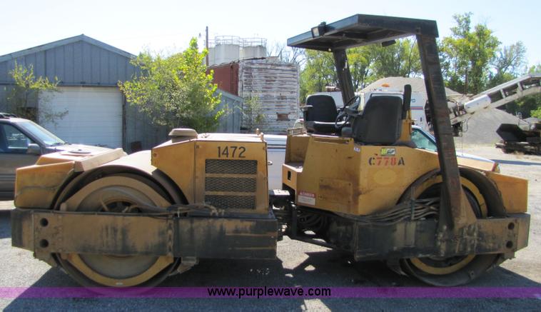 image for item 5185 Hypac C778A vibratory double drum compactor