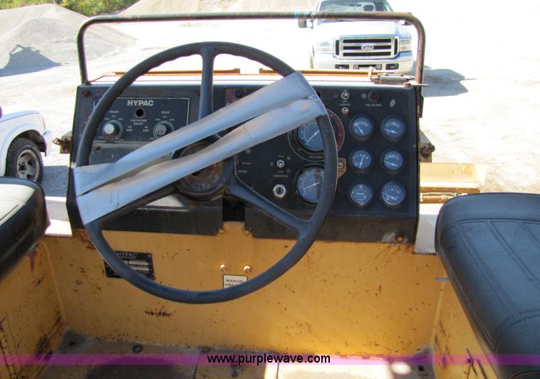 image for item 5185 Hypac C778A vibratory double drum compactor