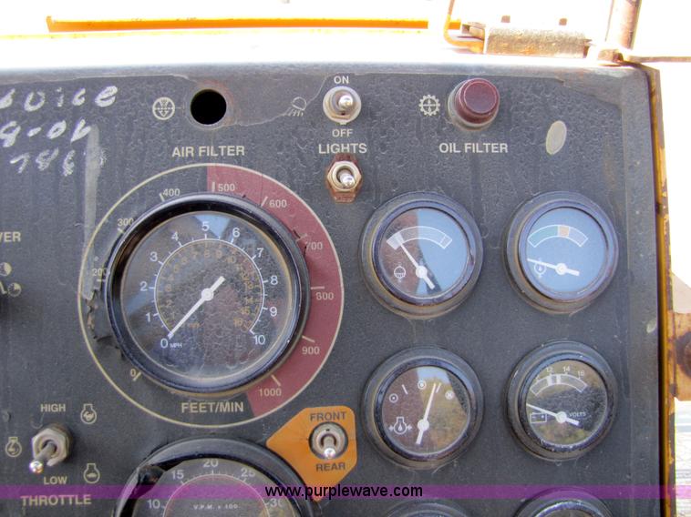 image for item 5185 Hypac C778A vibratory double drum compactor