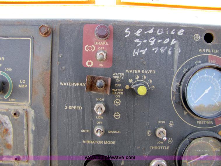 image for item 5185 Hypac C778A vibratory double drum compactor