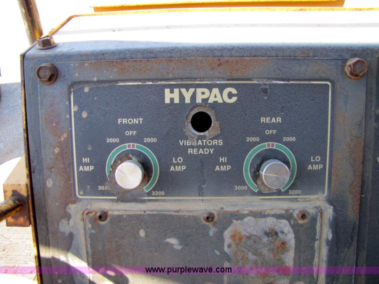 image for item 5185 Hypac C778A vibratory double drum compactor