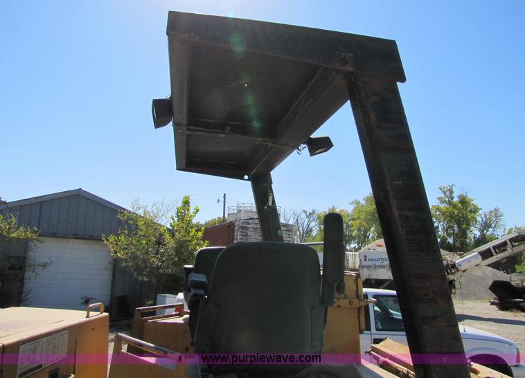 image for item 5185 Hypac C778A vibratory double drum compactor