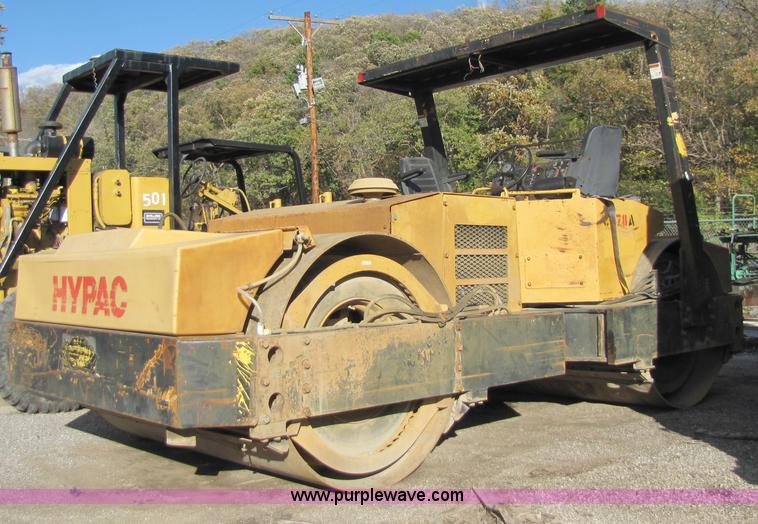 image for item 5187 Hypac C778A vibratory double drum compactor