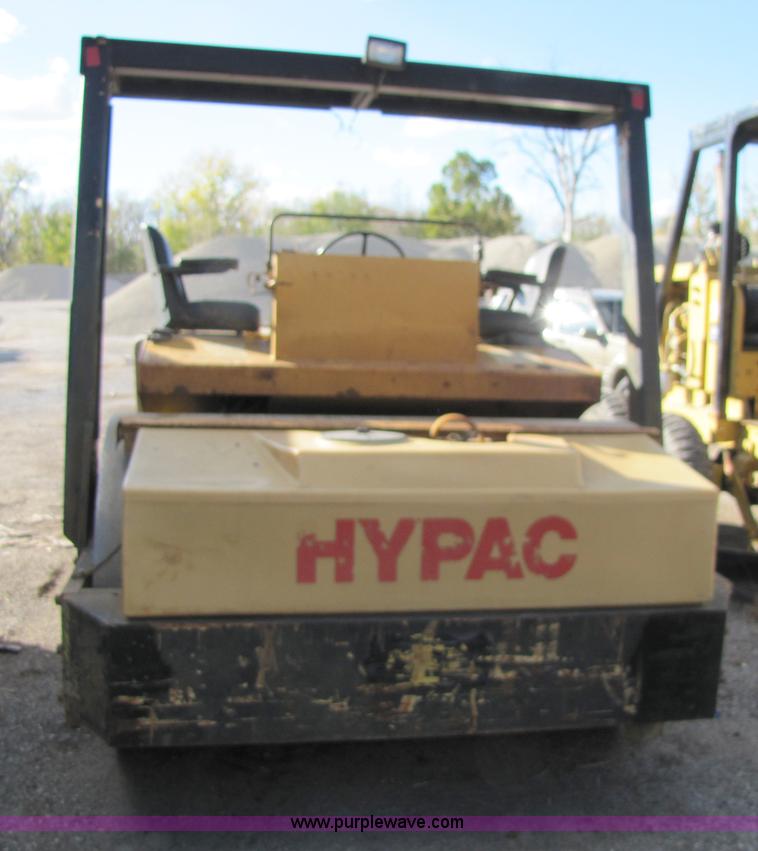 image for item 5187 Hypac C778A vibratory double drum compactor