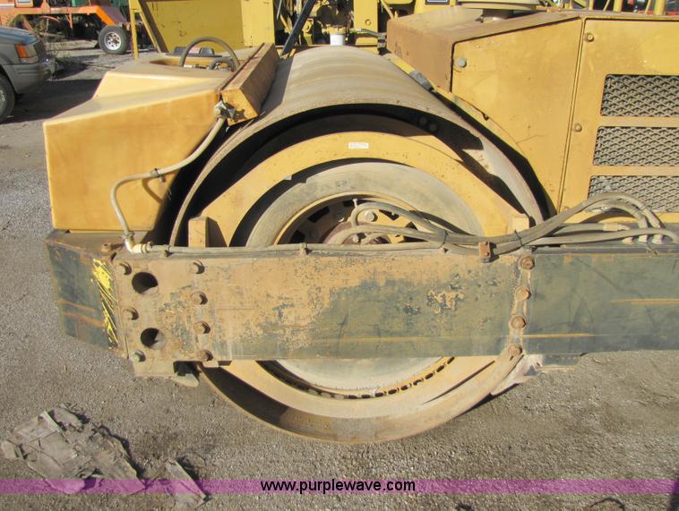 image for item 5187 Hypac C778A vibratory double drum compactor