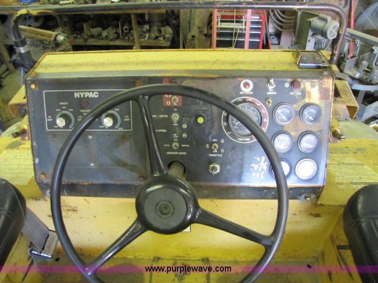 image for item 5187 Hypac C778A vibratory double drum compactor