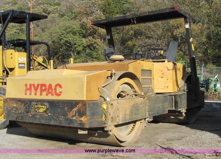 image for item 5187 Hypac C778A vibratory double drum compactor