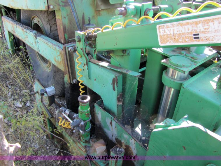 image for item 5188 Barber Greene SB-170 wheel mounted asphalt paver