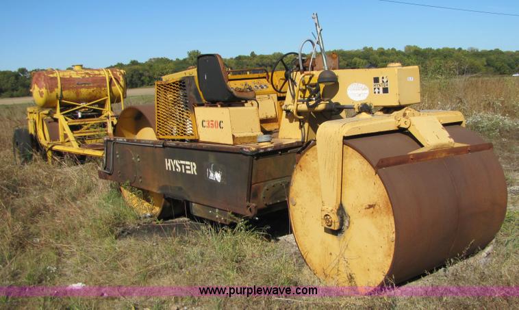 image for item 5189 Hyster double steel roller with rumble-strip roller trailer